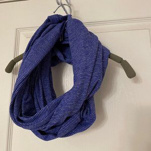 Customizable Snap Scarf by Lululemon (Cobalt)